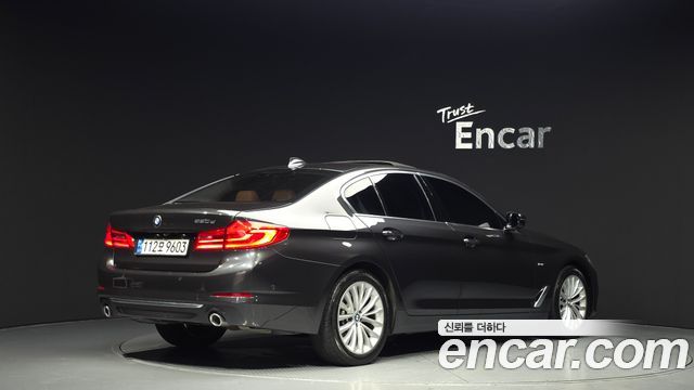 BMW 5-Series 520d Luxury Special Edition