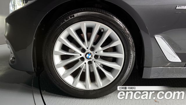 BMW 5-Series 520d Luxury Special Edition