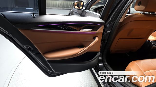 BMW 5-Series 520d Luxury Special Edition