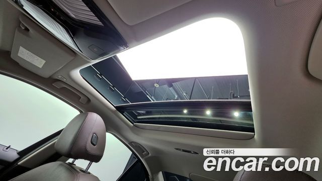 BMW 3-Series 320i Luxury