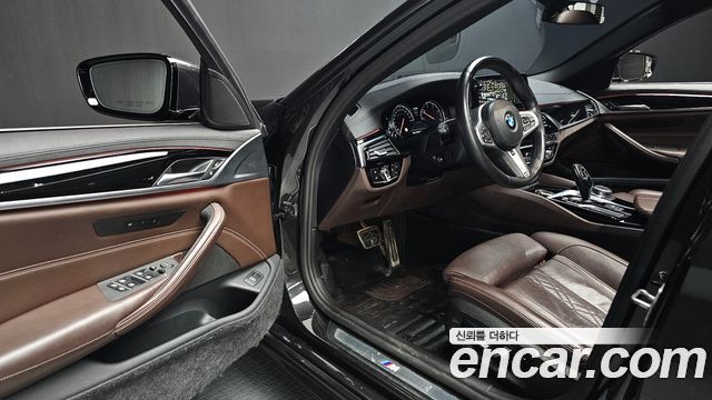 BMW 5-Series 520d xDrive M Sport Package Plus