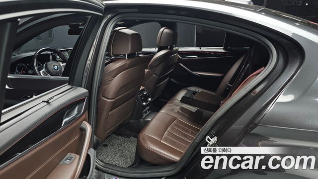 BMW 5-Series 520d xDrive M Sport Package Plus