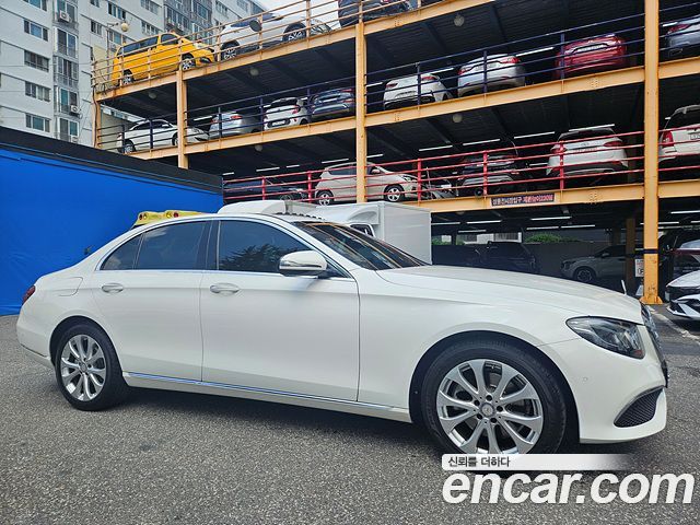 Mercedes-Benz E-Class E220d Exclusive