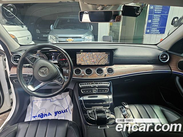 Mercedes-Benz E-Class E220d Exclusive