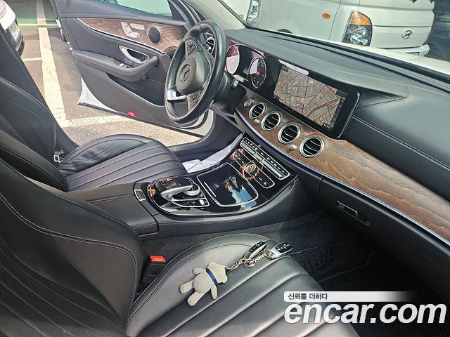 Mercedes-Benz E-Class E220d Exclusive