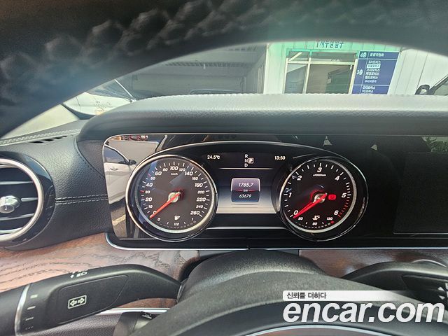 Mercedes-Benz E-Class E220d Exclusive