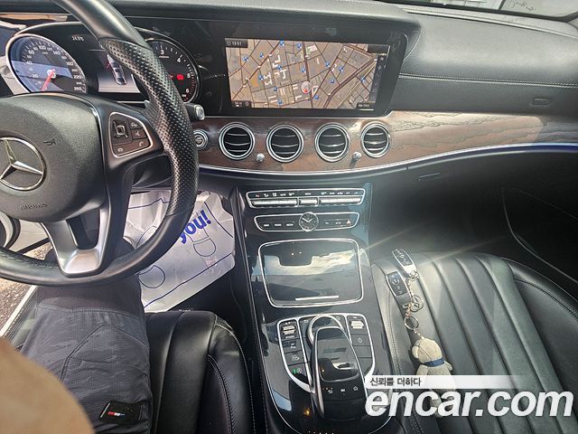 Mercedes-Benz E-Class E220d Exclusive