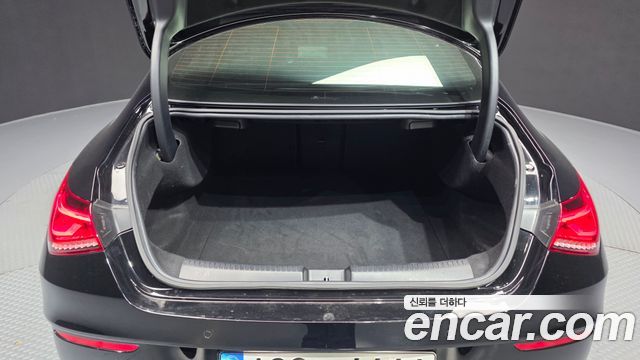 Mercedes-Benz CLA-Class CLA250 4MATIC