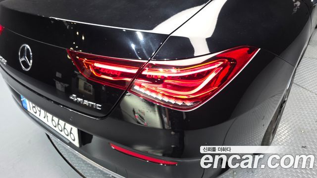 Mercedes-Benz CLA-Class CLA250 4MATIC