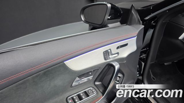 Mercedes-Benz CLA-Class CLA250 4MATIC