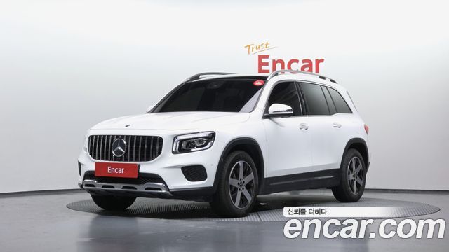 Mercedes-Benz GLB-Class GLB220