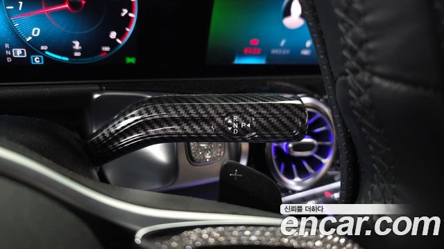 Mercedes-Benz GLB-Class GLB220