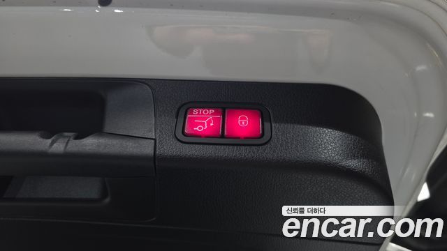 Mercedes-Benz GLB-Class GLB220