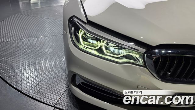 BMW 5-Series 530i Luxury Plus