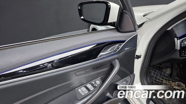 BMW 5-Series 530i Luxury Plus