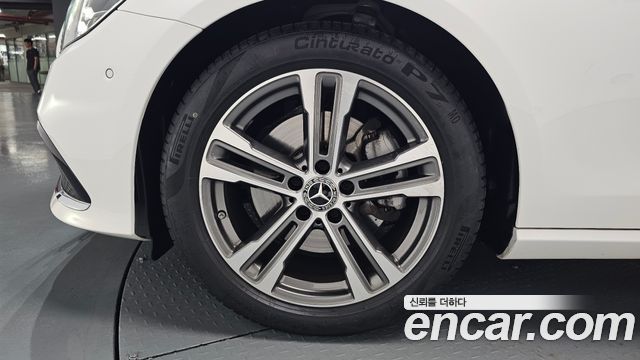 Mercedes-Benz E-Class E250 Avantgarde