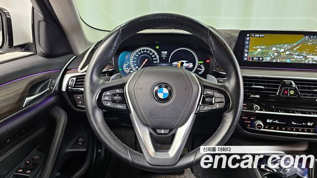 BMW 5-Series 520d xDrive Luxury Plus