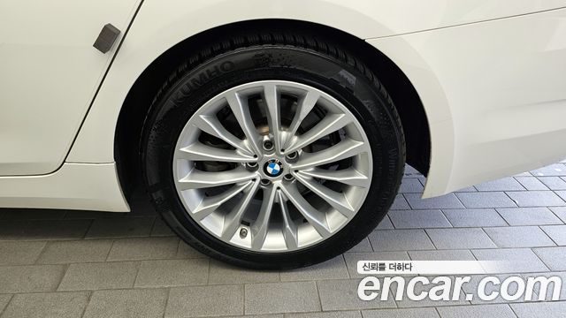 BMW 5-Series 520d xDrive Luxury Plus