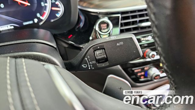 BMW 5-Series 520d xDrive Luxury Plus