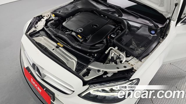 Mercedes-Benz C-Class C200 Avantgarde