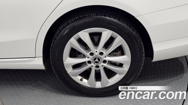 Mercedes-Benz C-Class C200 Avantgarde