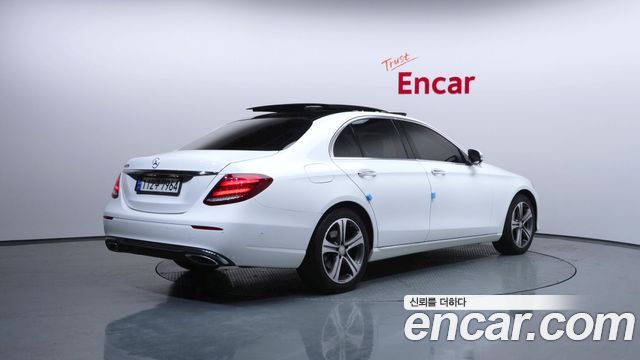 Mercedes-Benz E-Class E300 Avantgarde