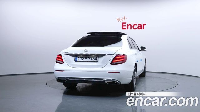 Mercedes-Benz E-Class E300 Avantgarde