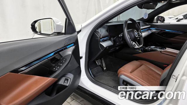 BMW 5-Series 530i xDrive M Sport