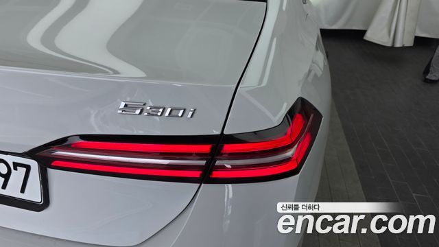BMW 5-Series 530i xDrive M Sport