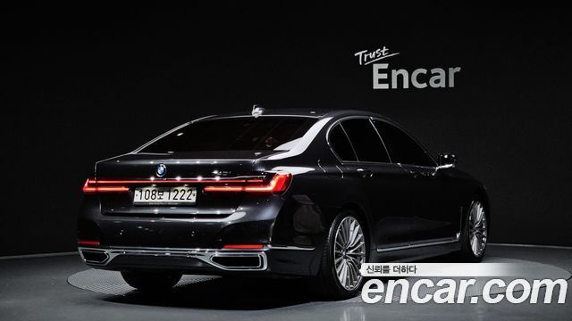 BMW 7-Series 740i Design Pure Excellence