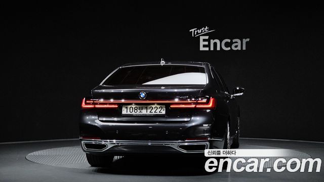 BMW 7-Series 740i Design Pure Excellence