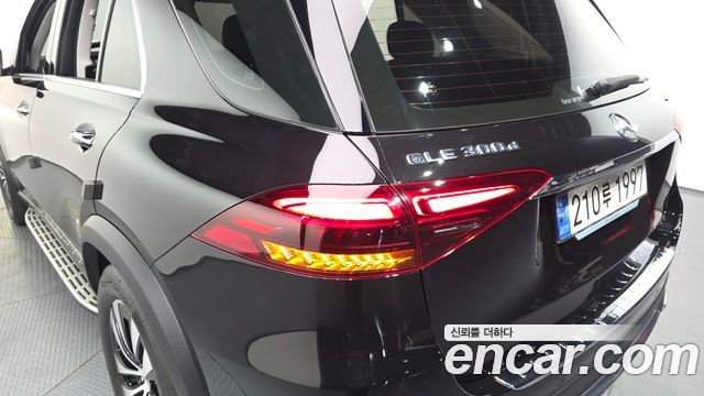 Mercedes-Benz GLE-Class GLE300d 4MATIC