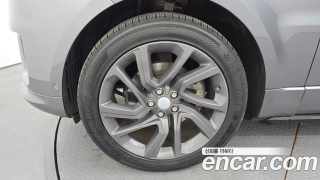 Land Rover Range Rover Sport 3.0 SDV6 HSE Dynamic