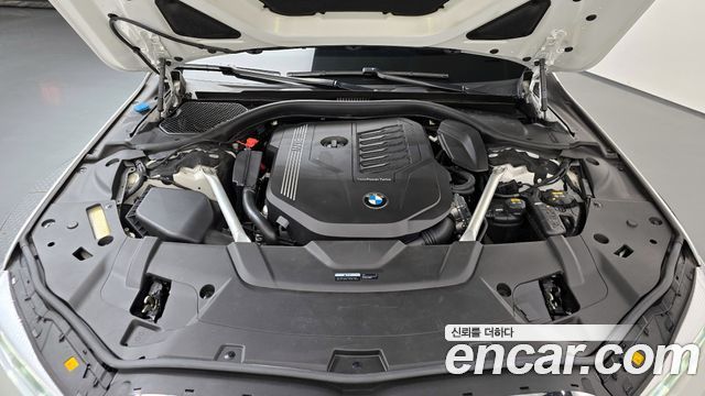 BMW 7-Series 740i M Sport