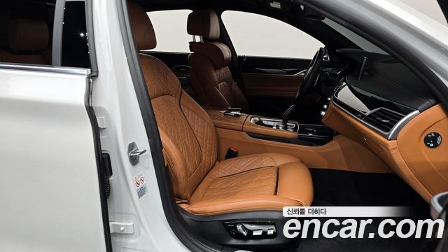 BMW 7-Series 740i M Sport