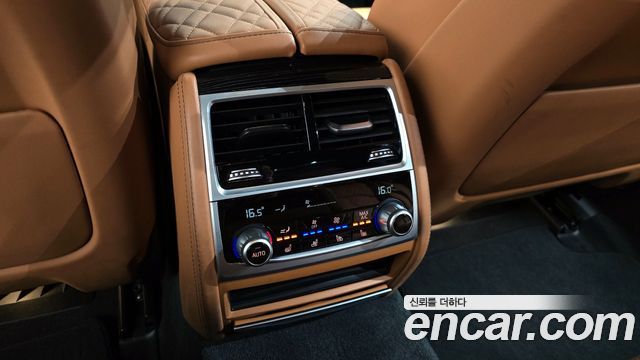 BMW 7-Series 740i M Sport