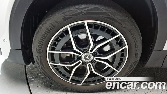 Mercedes-Benz EQB EQB300 4MATIC AMG Line