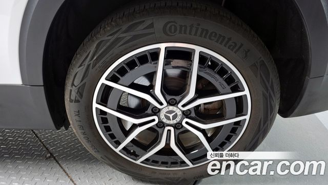 Mercedes-Benz EQB EQB300 4MATIC AMG Line