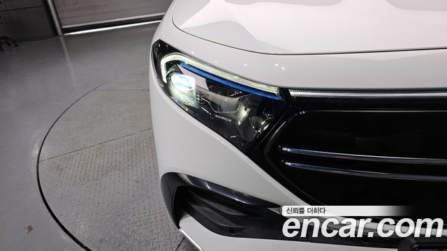 Mercedes-Benz EQB EQB300 4MATIC AMG Line