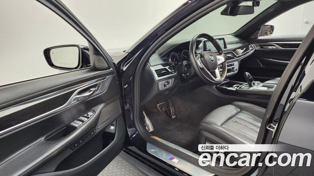 BMW 7-Series 730d xDrive M Sport
