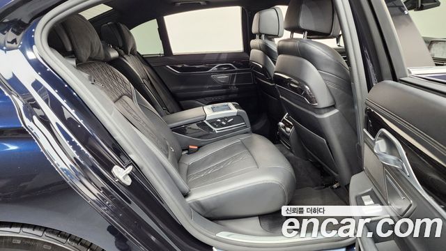 BMW 7-Series 730d xDrive M Sport
