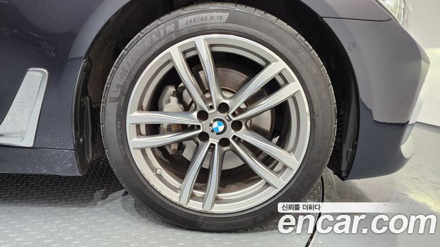 BMW 7-Series 730d xDrive M Sport