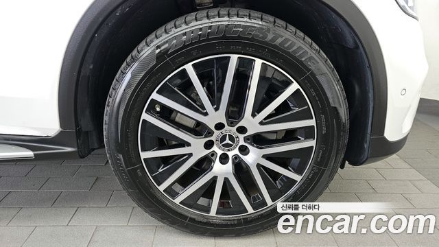 Mercedes-Benz GLC-Class GLC220 d 4MATIC