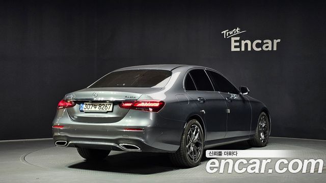 Mercedes-Benz E-Class E220d 4MATIC AMG Line