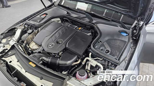 Mercedes-Benz E-Class E220d 4MATIC AMG Line