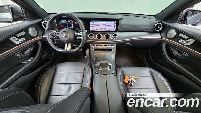 Mercedes-Benz E-Class E220d 4MATIC AMG Line
