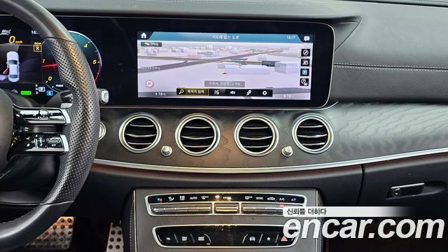 Mercedes-Benz E-Class E220d 4MATIC AMG Line