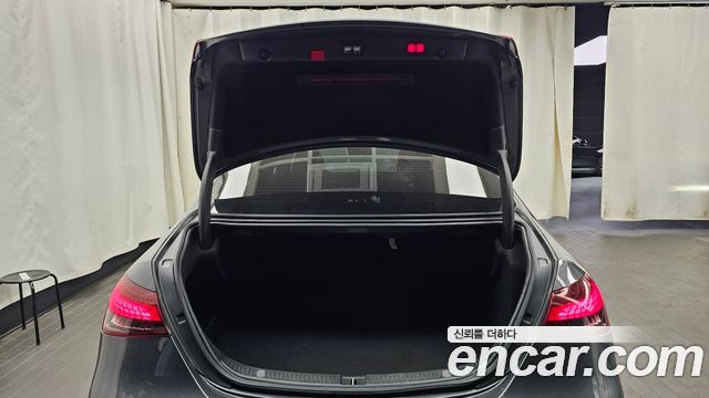 Mercedes-Benz E-Class E220d 4MATIC AMG Line