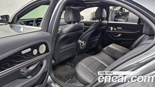 Mercedes-Benz E-Class E220d 4MATIC AMG Line