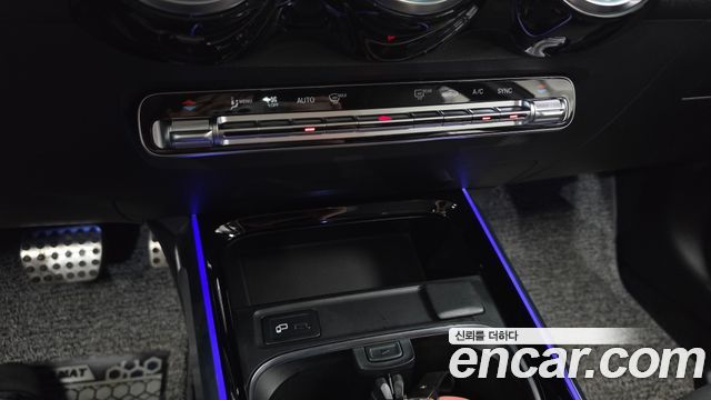 Mercedes-Benz GLB-Class AMG GLB35 4MATIC